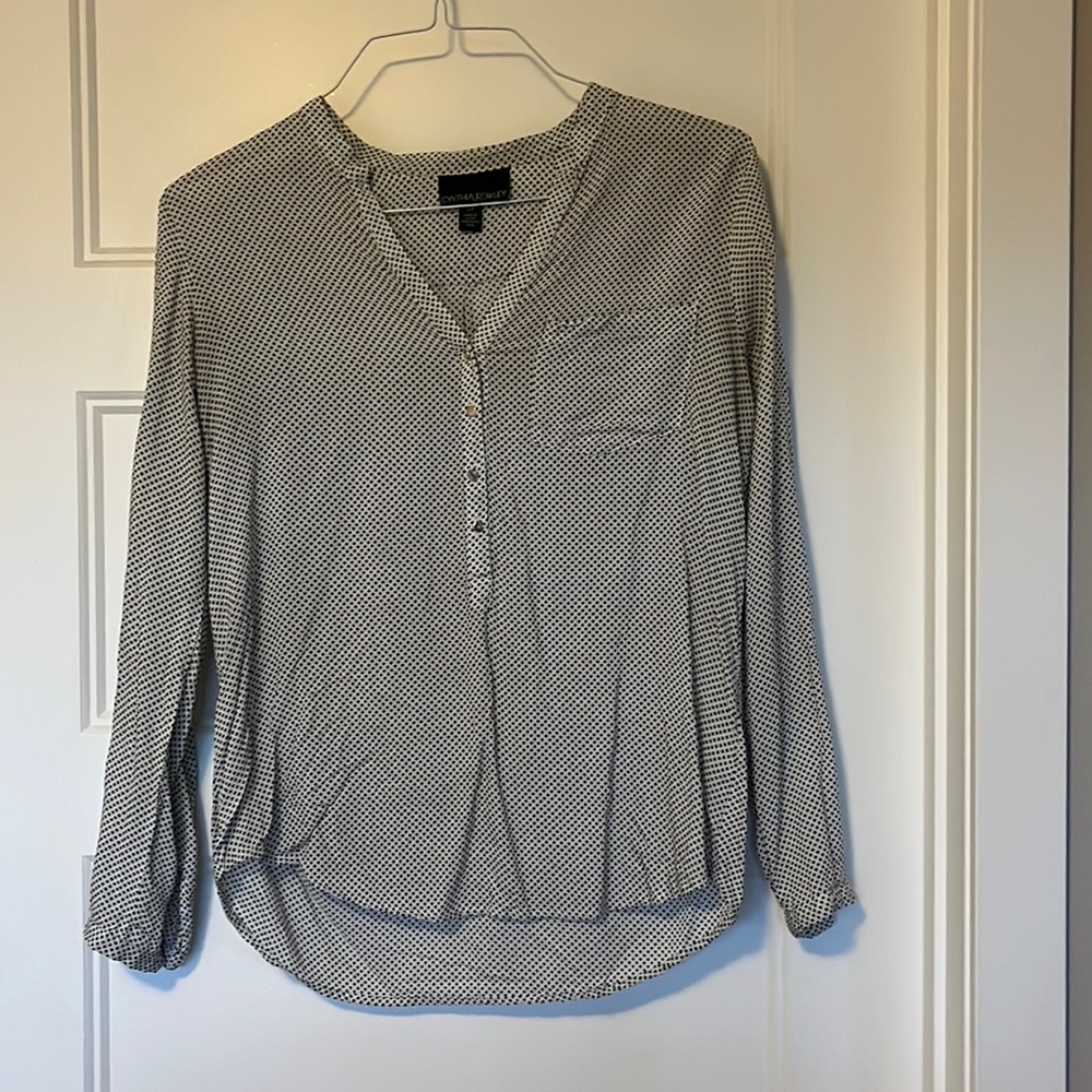 Lightweight black and white blouse